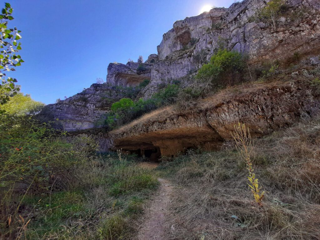 cueva en el Cañón del Río Lobos